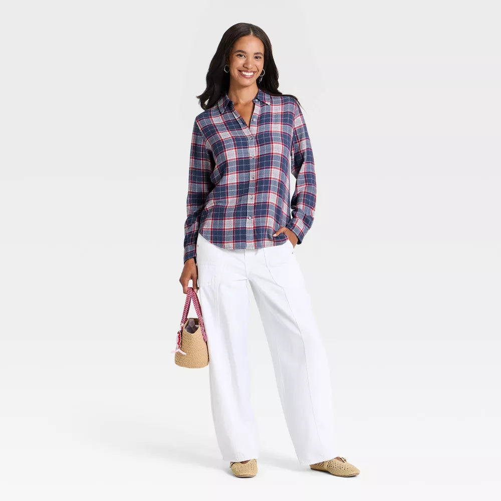 Women's Long Sleeve Collar Button-Down Shirt - Universal Thread™