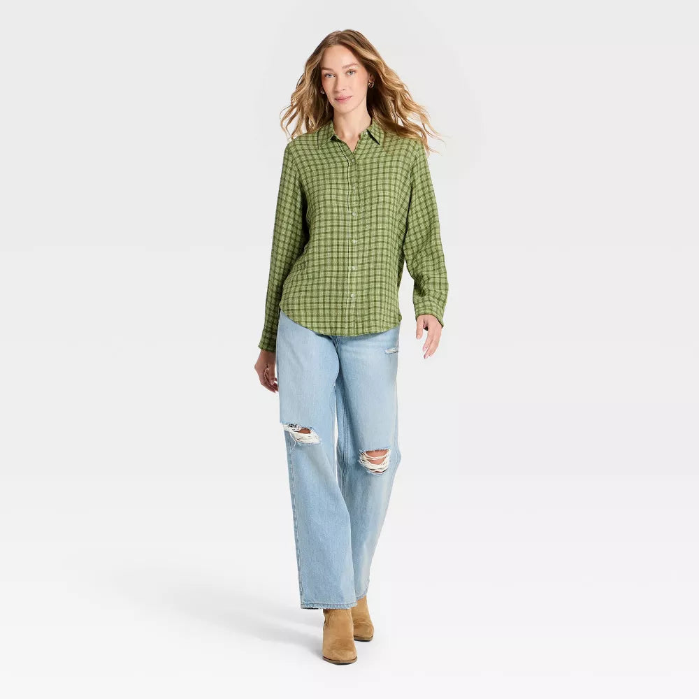 Women's Long Sleeve Collar Button-Down Shirt - Universal Thread™