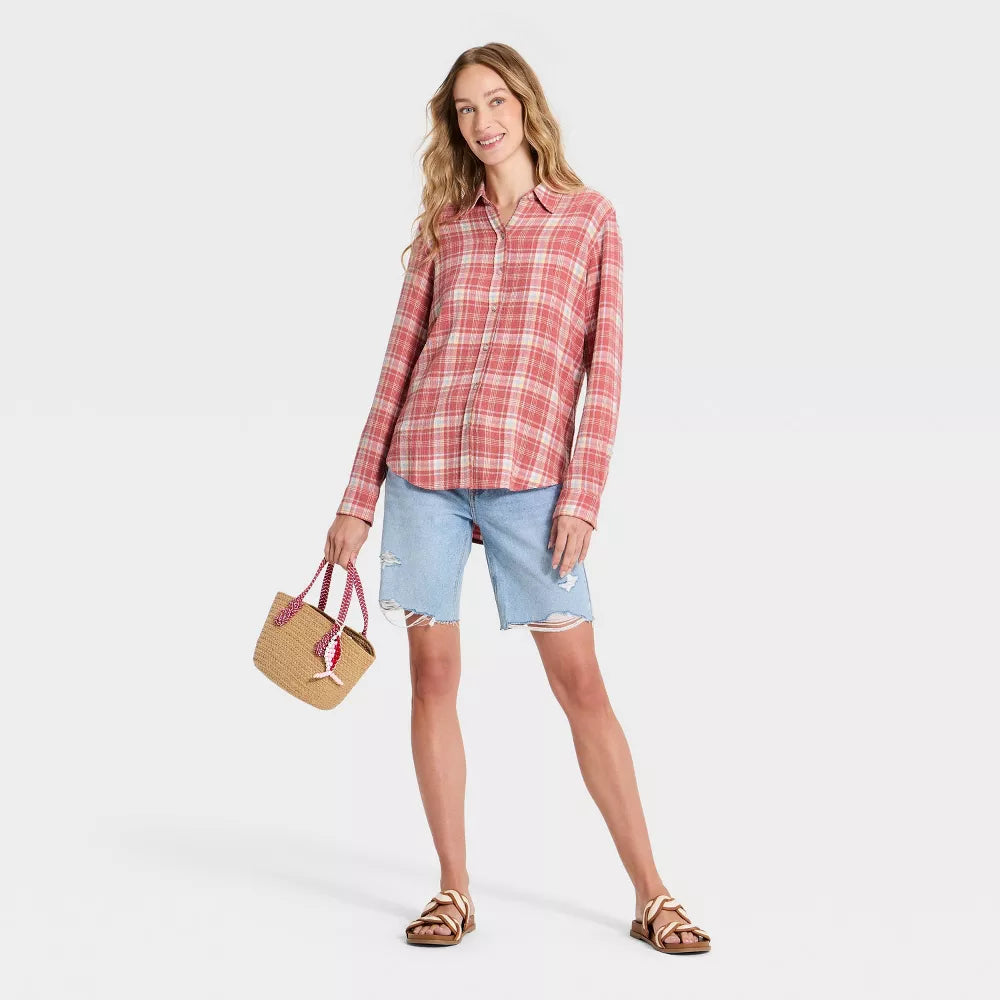Women's Long Sleeve Collar Button-Down Shirt - Universal Thread™