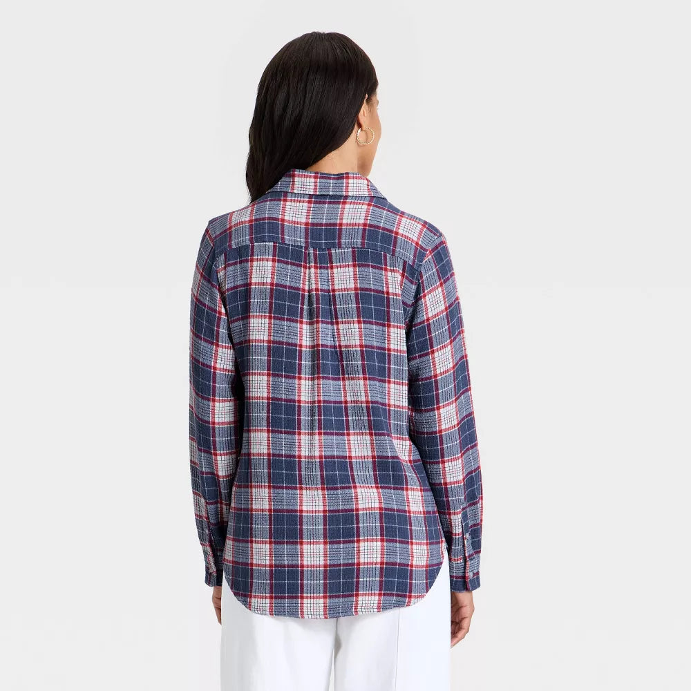 Women's Long Sleeve Collar Button-Down Shirt - Universal Thread™